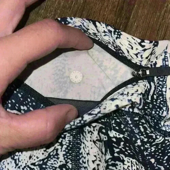 Lululemon‎ Speed Up Tight Wildwood Multi Size 6 - Picture 8 of 8